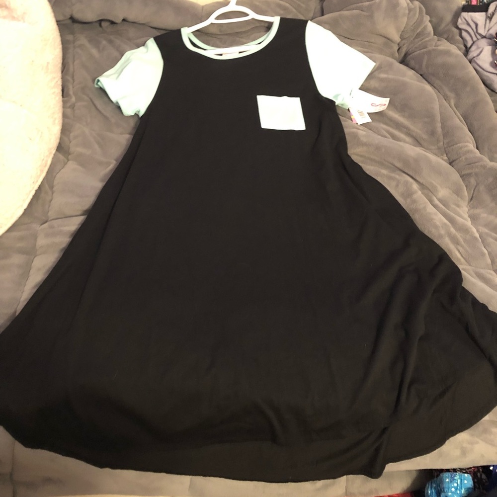 NWT SMALL CARLY LULAROE